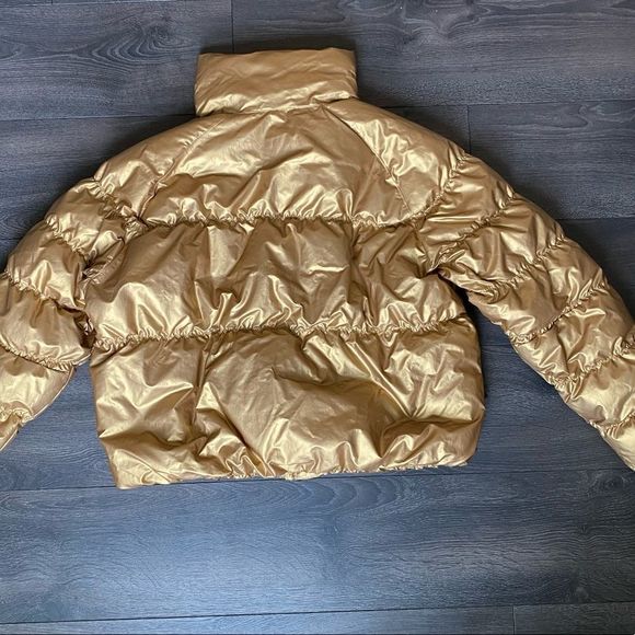 NWT Nike Puffer Jacket Metallic Gold Size S - Picture 3 of 8